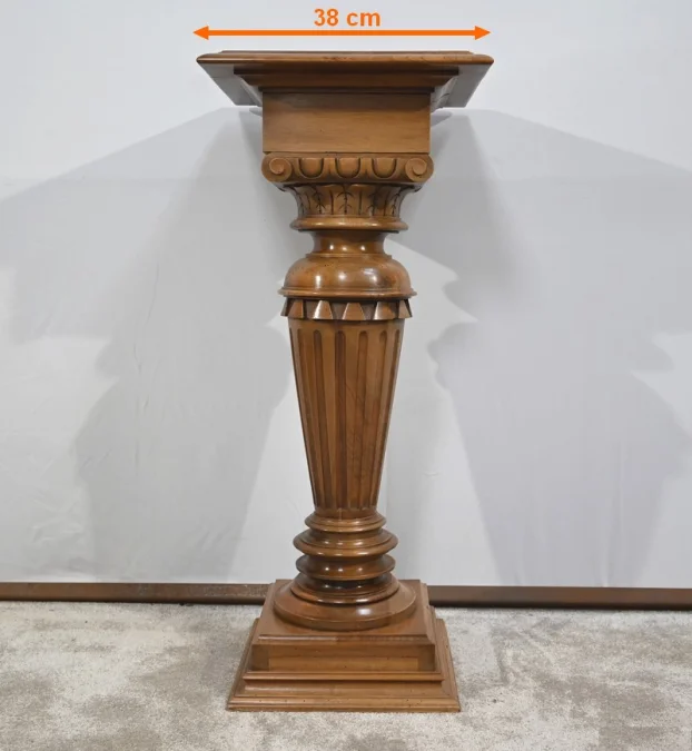SÄULE IM LOUIS XVI-STIL