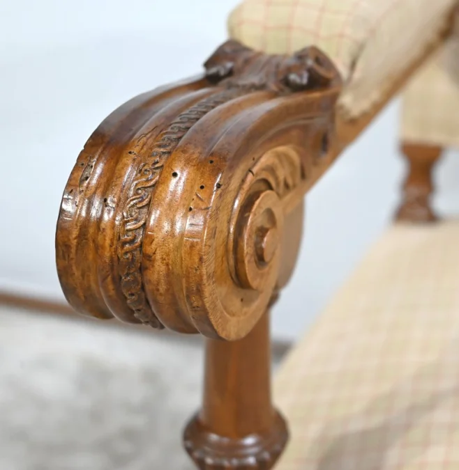 SESSEL IM LOUIS-XIV-STIL