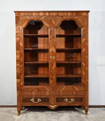 BOEKENKAST IN LOUIS XV-STIJL