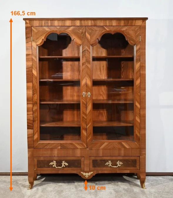 BOEKENKAST IN LOUIS XV-STIJL