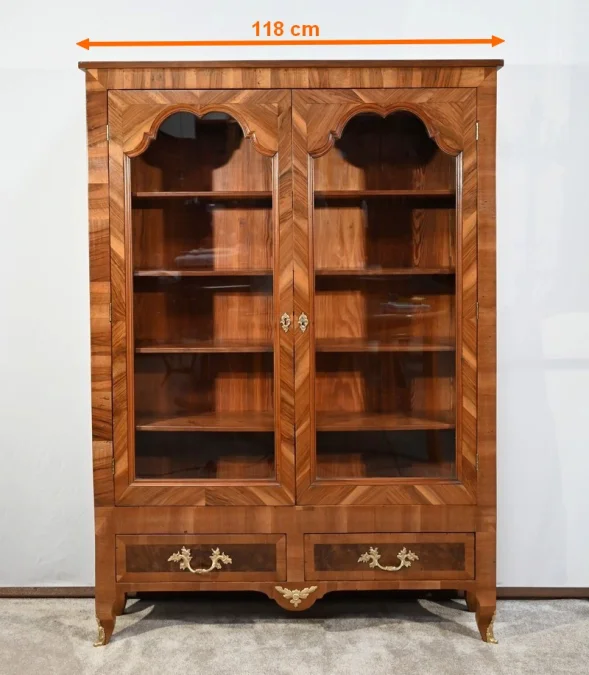 BOEKENKAST IN LOUIS XV-STIJL
