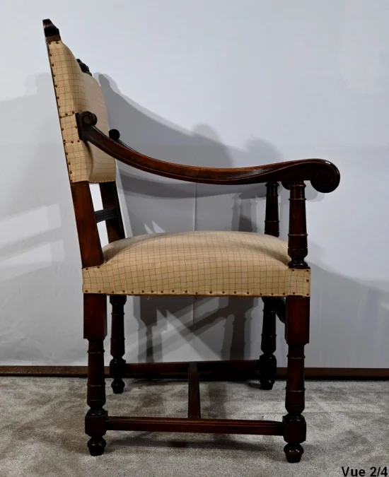 SESSEL IM RENAISSANCE-STIL