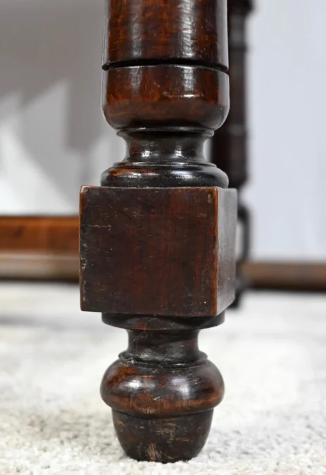 SESSEL IM RENAISSANCE-STIL