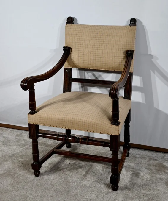 SESSEL IM RENAISSANCE-STIL