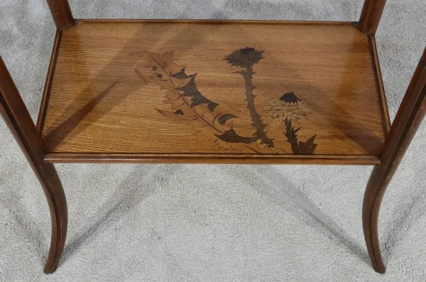 Table à Thé à Décors marquetés, signée E. Gallé, Art Nouveau – Fin XIXe