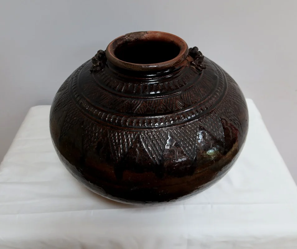 VASE circa 1900