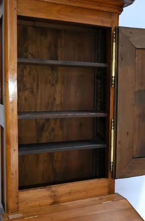 Rare Meuble de Propriété en Merisier, Val de Loire – Milieu XIXe