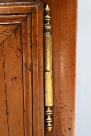 Rare Meuble de Propriété en Merisier, Val de Loire – Milieu XIXe