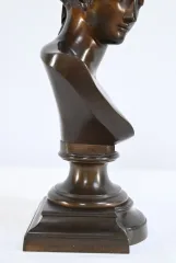 BRONZEBÜSTE VON DIANE DE POITIERS