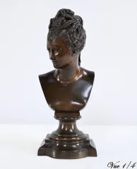 BRONZEBÜSTE VON DIANE DE POITIERS