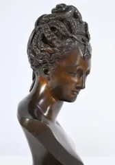 BRONZEBÜSTE VON DIANE DE POITIERS