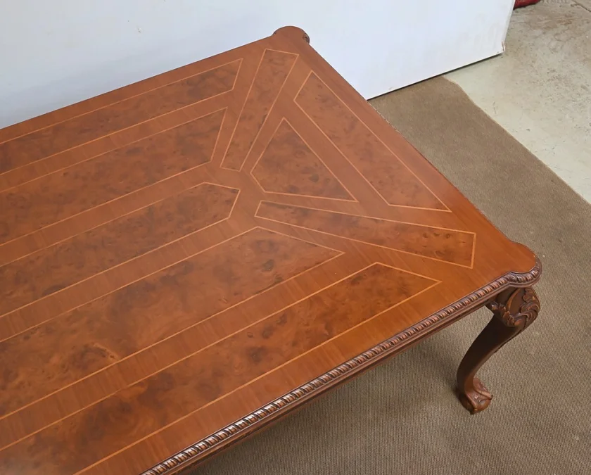 TISCH IM CHIPPENDALE-STIL