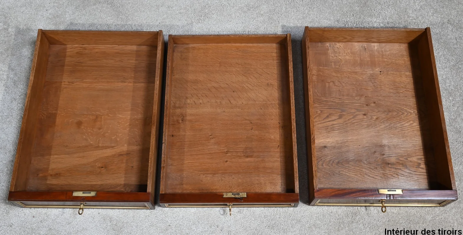 Bureau Plat en Acajou, style Louis XVI – 1ère Partie du XIXe