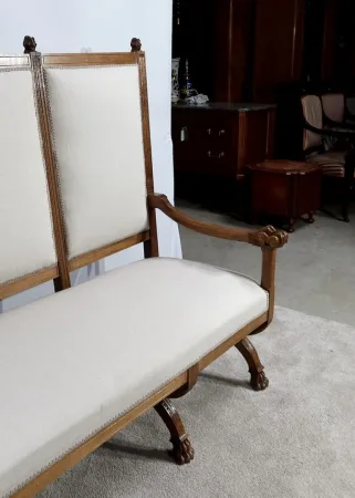 SOFA IM RENAISSANCE-STIL