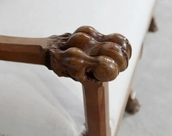 SOFA IM RENAISSANCE-STIL