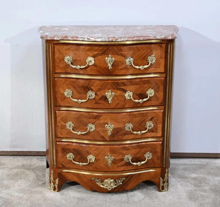 Petite Commode Tombeau d’entre-deux en Bois de Violette et de Bois de Rose, style Louis XIV – 2ème moitié du XIXe