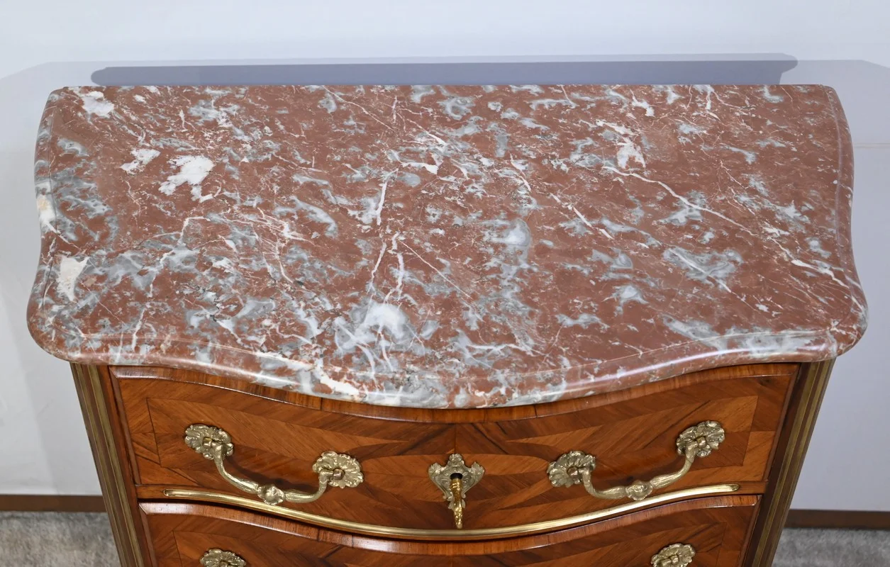 Petite Commode Tombeau d’entre-deux en Bois de Violette et de Bois de Rose, style Louis XIV – 2ème moitié du XIXe
