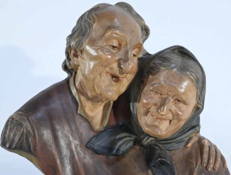 Steingut-Skulptur signiert Ezio Ceccarelli