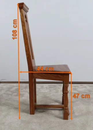 Suite de 4 Chaises en Acajou Massif, goût Cathédrale – XXe