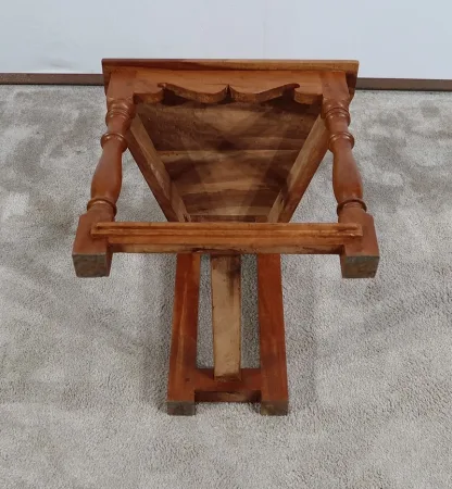 Suite de 4 Chaises en Acajou Massif, goût Cathédrale – XXe