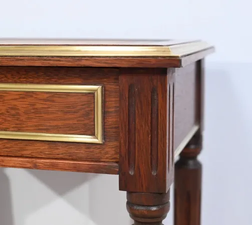 TISCH IM LOUIS XVI-STIL