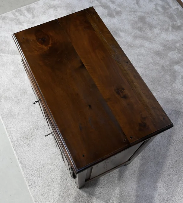 SCHRANK IM LOUIS-XIII-STIL