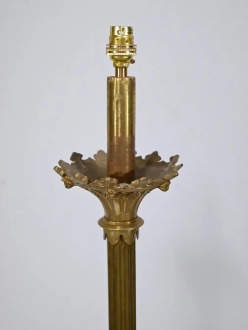 Important Flambeau en Bronze Doré – Fin XIXe