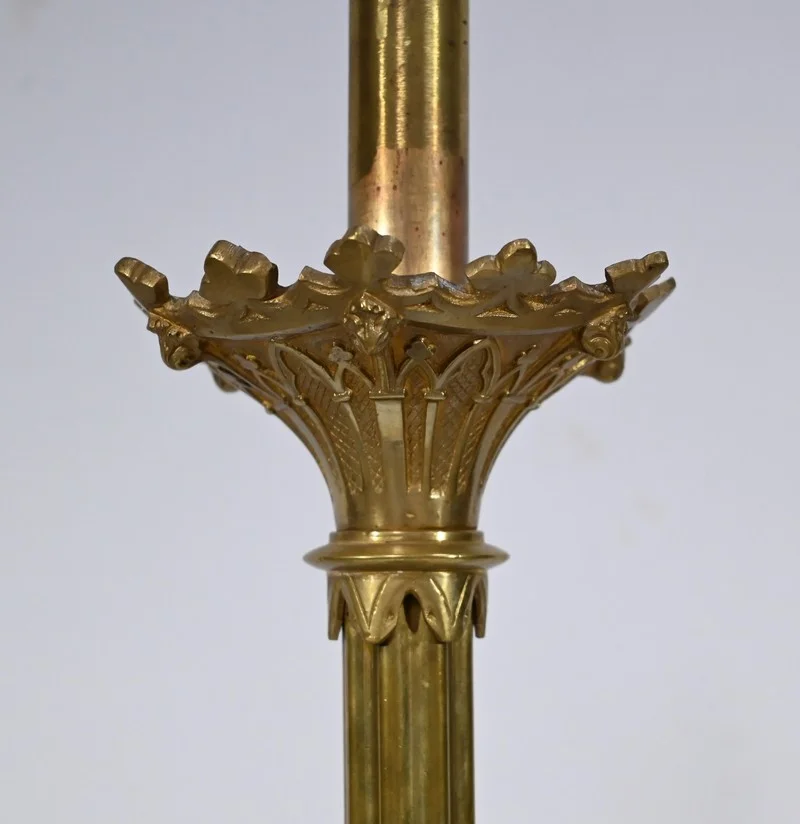 Important Flambeau en Bronze Doré – Fin XIXe