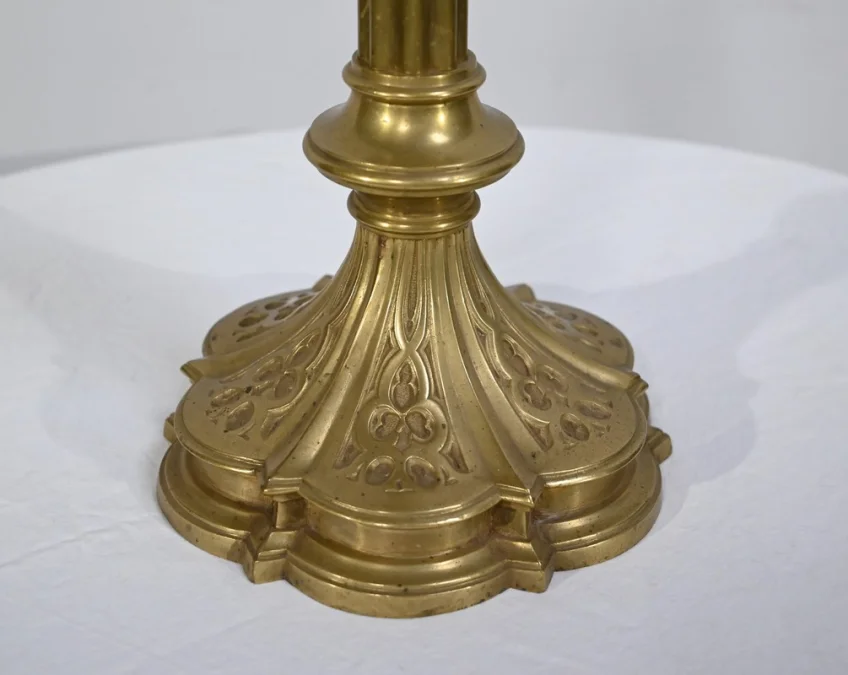 Important Flambeau en Bronze Doré – Fin XIXe