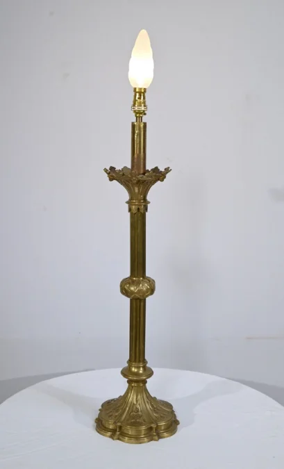 Important Flambeau en Bronze Doré – Fin XIXe