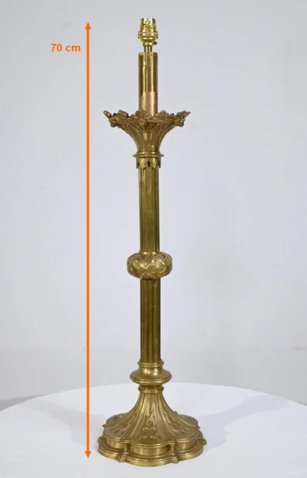 Important Flambeau en Bronze Doré – Fin XIXe