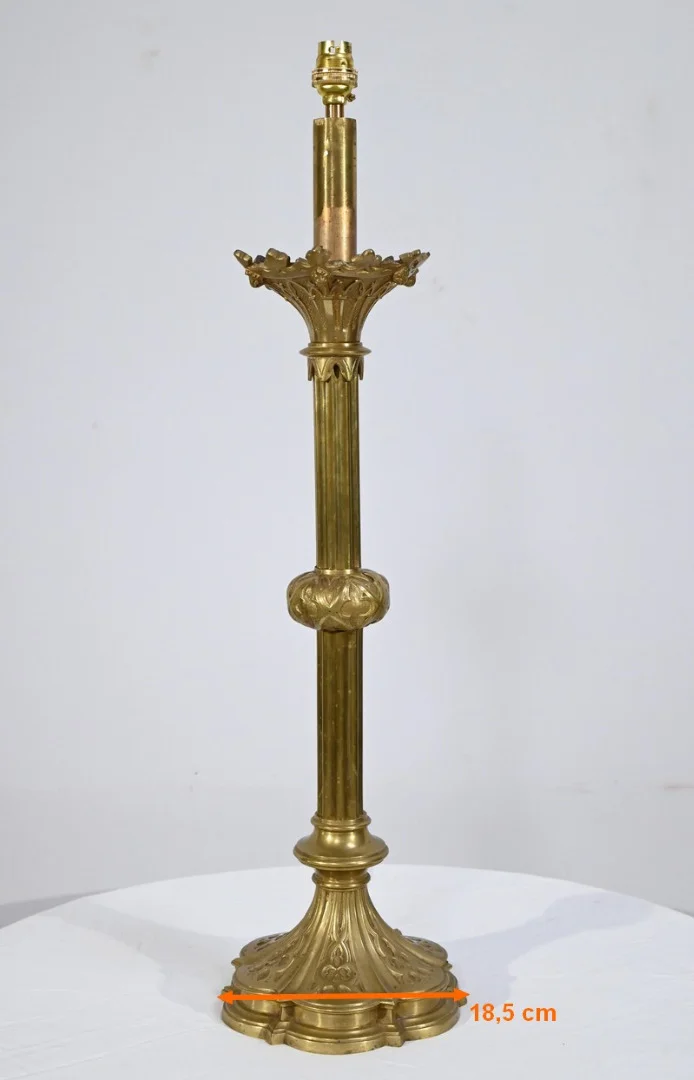 Important Flambeau en Bronze Doré – Fin XIXe