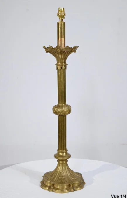 Important Flambeau en Bronze Doré – Fin XIXe
