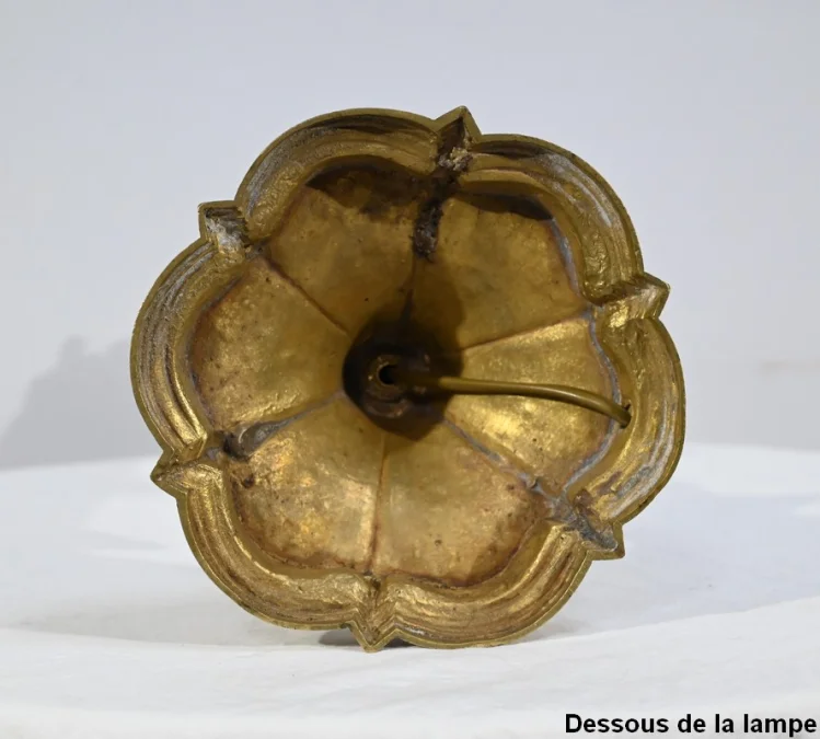 Important Flambeau en Bronze Doré – Fin XIXe