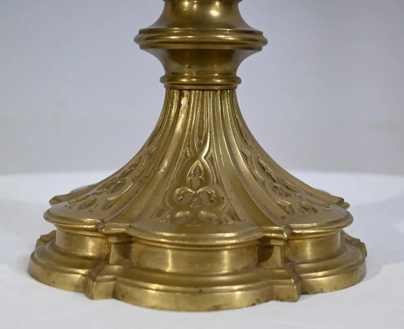 Important Flambeau en Bronze Doré – Fin XIXe