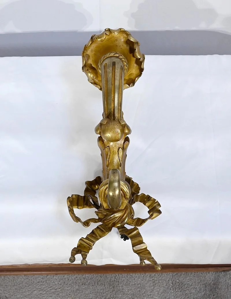 Important Flambeau en Bronze Doré, style Louis XVI, époque Napoléon III - Milieu XIXe