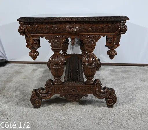 Table Bureau en Chêne, goût Renaissance Gothique – Fin XIXe