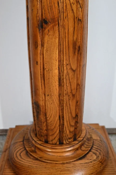 SÄULE AUS EICHE