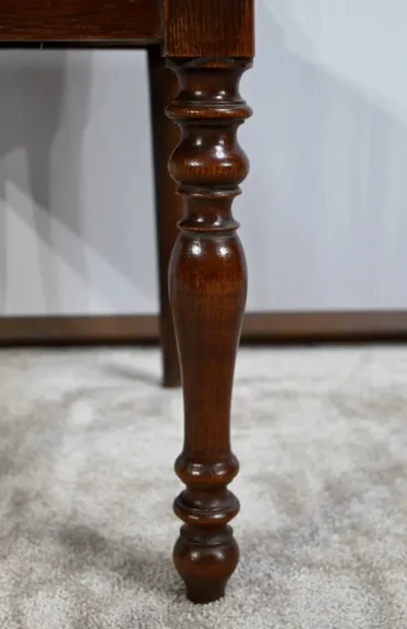 Suite de 4 Chaises en Chêne, époque Louis Philippe – 2ème partie XIXe