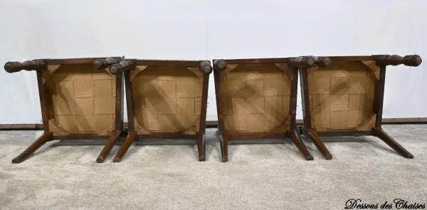 Suite de 4 Chaises en Chêne, époque Louis Philippe – 2ème partie XIXe