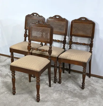 Suite de 4 Chaises en Chêne, époque Louis Philippe – 2ème partie XIXe