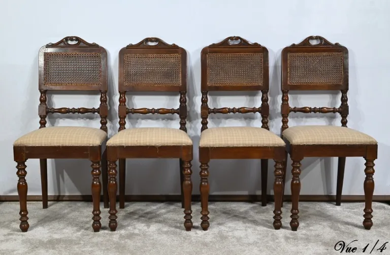 Suite de 4 Chaises en Chêne, époque Louis Philippe – 2ème partie XIXe