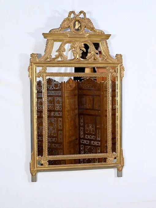SPIEGEL IM LOUIS XVI-STIL