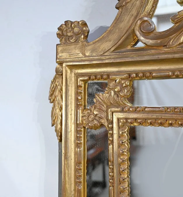 SPIEGEL IM LOUIS XVI-STIL