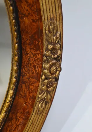 Miroir Ovale en Bois Doré – Début XXe