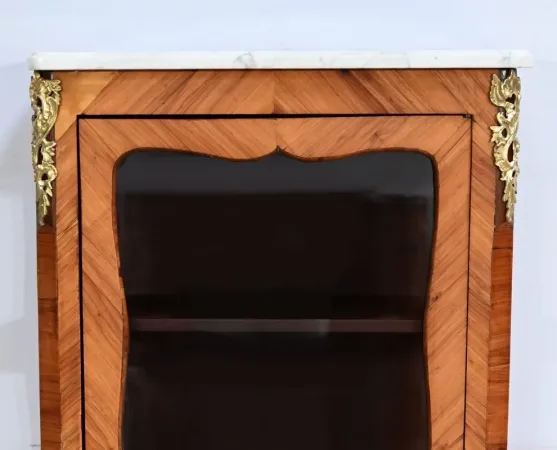 Petite Vitrine en Bois de Rose, style Louis XV – Fin XIXe