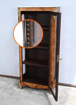 Petite Vitrine en Bois de Rose, style Louis XV – Fin XIXe