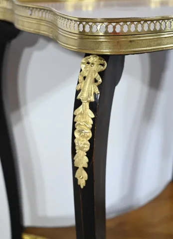 NAPOLEON III STYLE OCCASIONAL TABLE