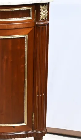 Paire d’Encoignures en Acajou, époque Louis XVI – XVIIIe