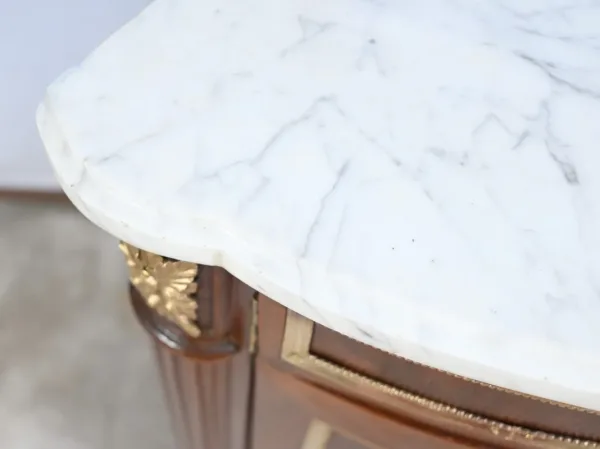 Paire d’Encoignures en Acajou, époque Louis XVI – XVIIIe